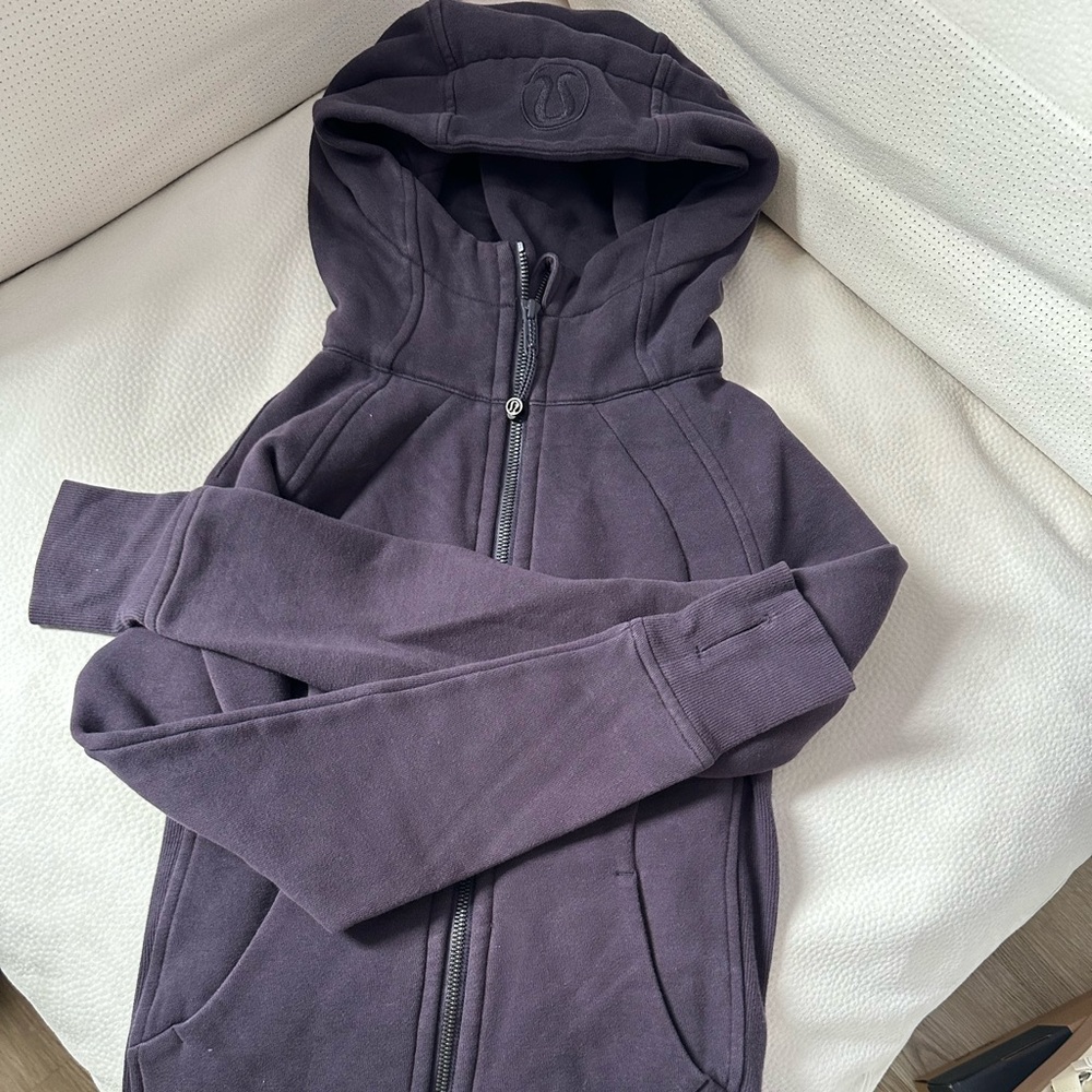 Lululemon sweater